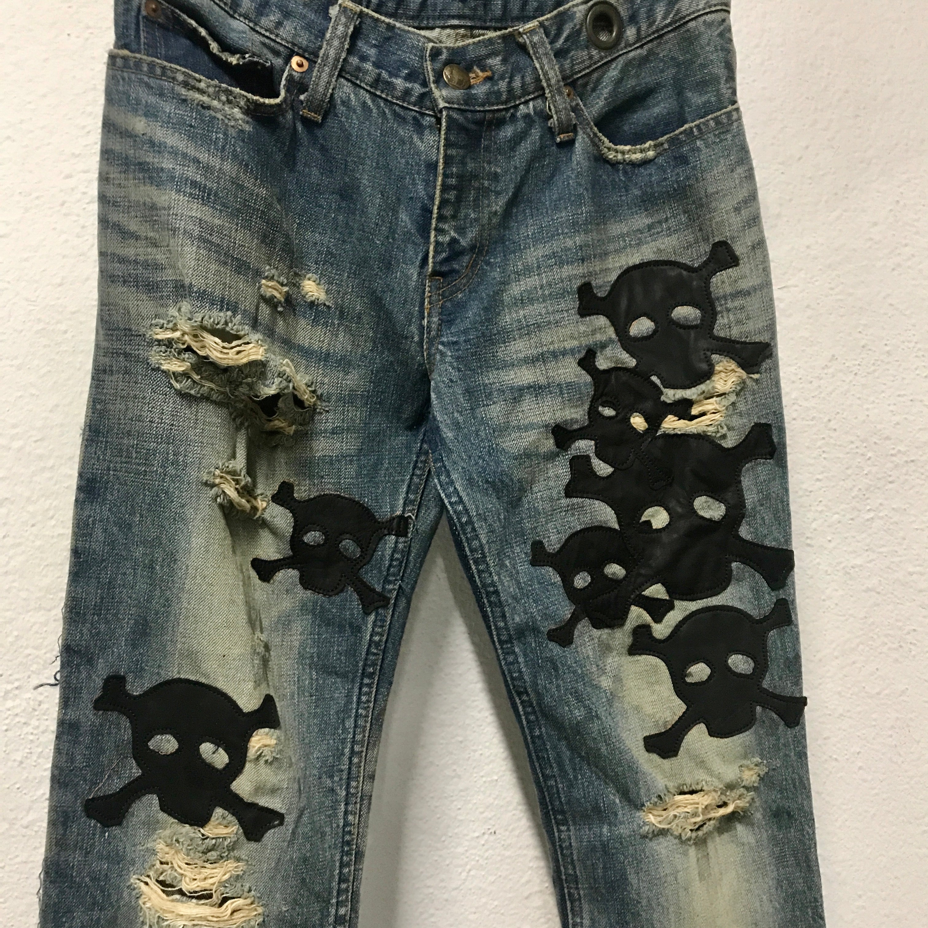 AZUL BY MOUSSY | スカルグラフィック総柄ニット (ニット