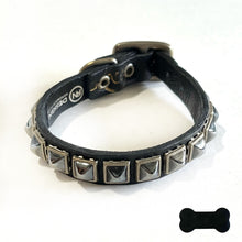 Load image into Gallery viewer, RN Design/Dog collar - Black x Pyramid Silver
