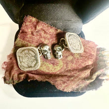 Load image into Gallery viewer, IF SIX WAS NINE/Masked skull &amp; coin cufflinks (2pcs)
