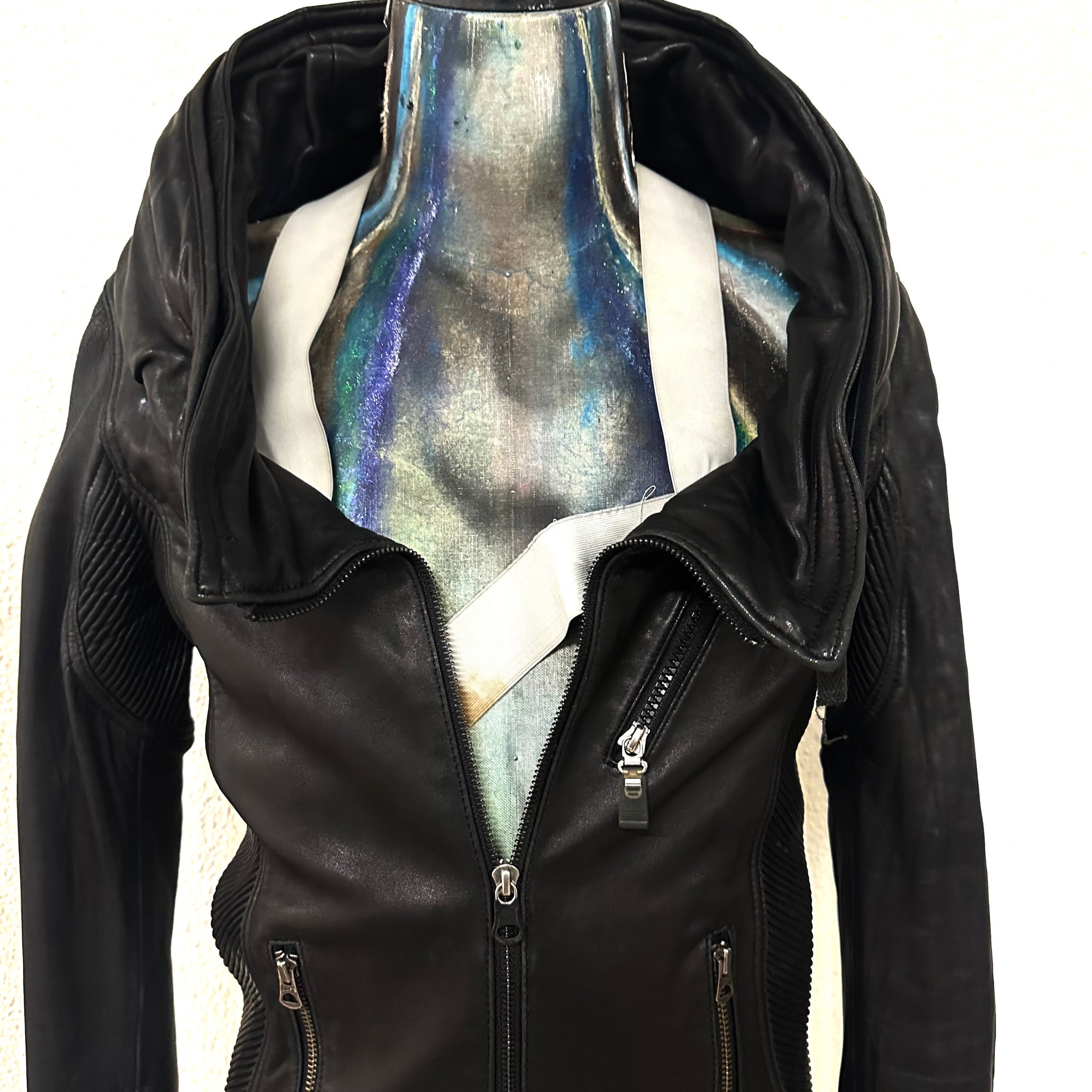 L.G.B./BONO-9/M – CIRCUS by MANIAC