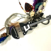 Load image into Gallery viewer, L.G.B./USB flash drive(4GB)-HIPPIE
