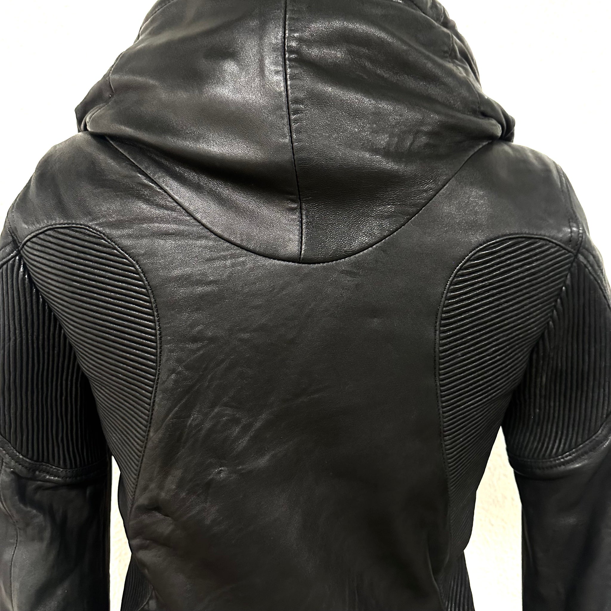 L.G.B./BONO-9/M – CIRCUS by MANIAC