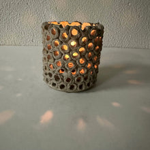 Load image into Gallery viewer, IF SIX WAS NINE/Candle pot/Flowerpot/CORAL-NATURAL
