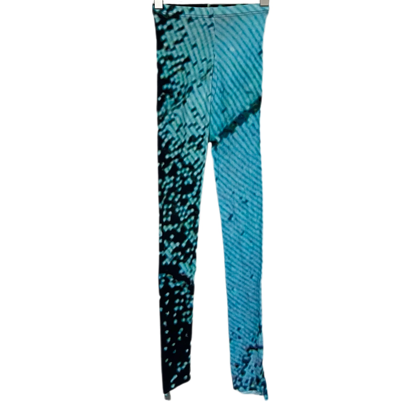 0E8C69D6-F68C-41A0-B8AC-