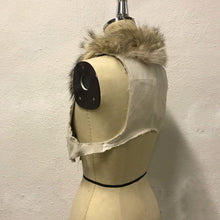 Load image into Gallery viewer, L.G.B./VEST/MINI/WITH FUR
