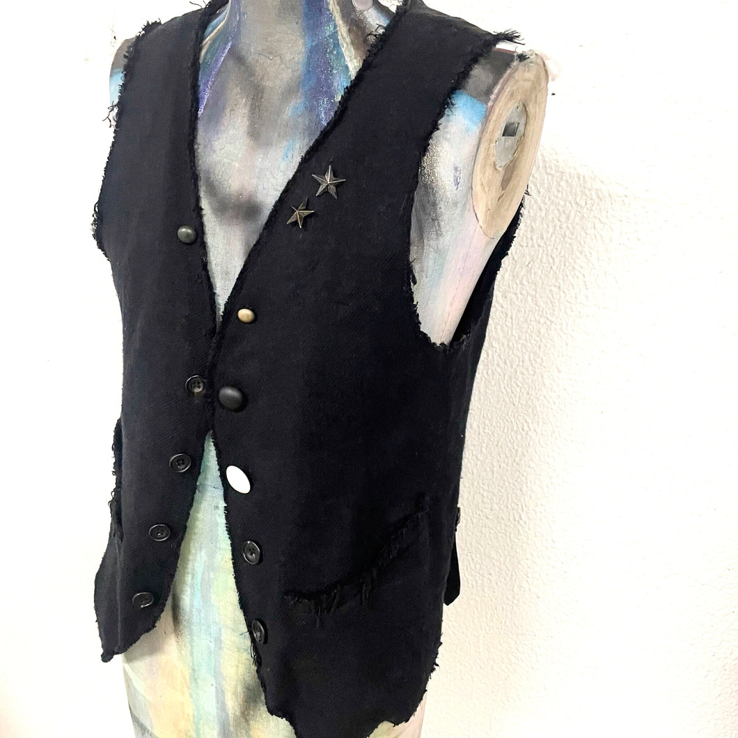 L.G.B./VEST-2/009/M